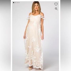 Pink blush maternity dress for photo shoot